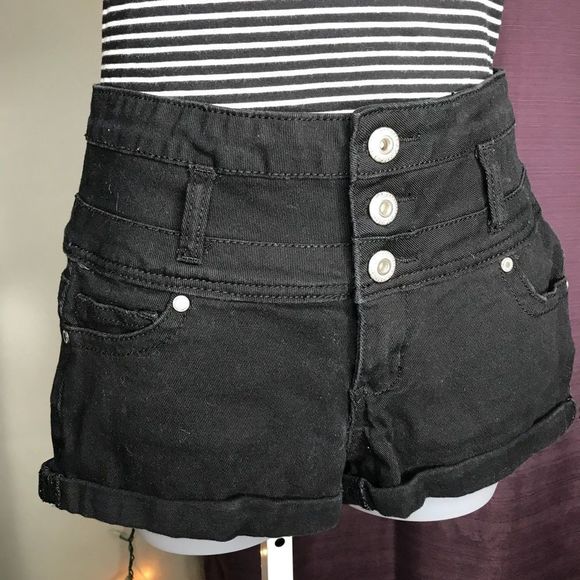 Black high waisted button down shorts - Picture 2 of 3